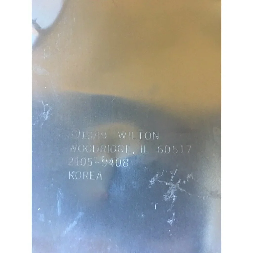 Pair Of Wilton Bunny Aluminum Cake & Cupcake Pan #2105-9408 & 2105-4426 - Easter